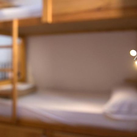 Crux Albergue Adahuesca Екстер'єр фото